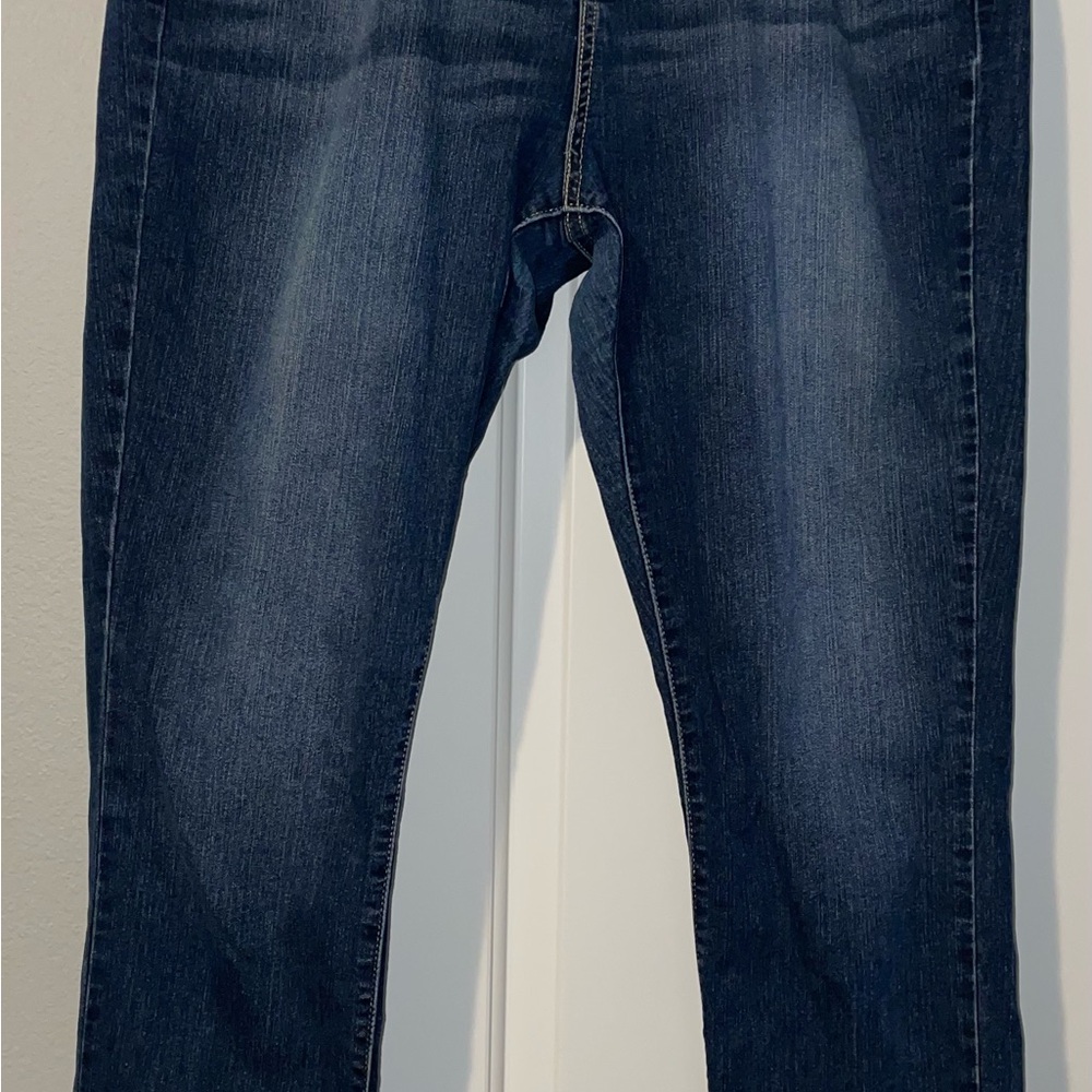 Signature by Levi Strauss | womens jeans | Sz 18M | straight leg stretch
